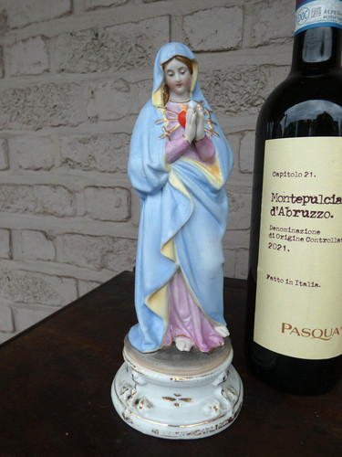 Statuina statua madonna