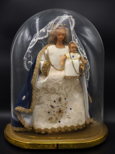 Grande antica figura decorata